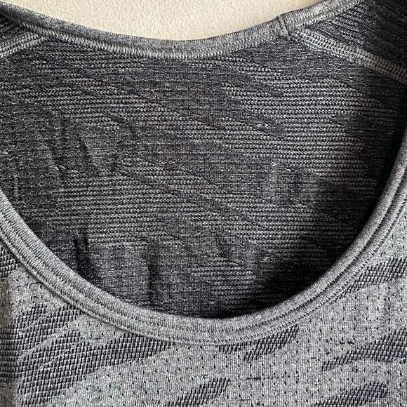 Lululemon Metal Vent Breathe Tank Scatter Surface Black Vapor S - Picture 2 of 7
